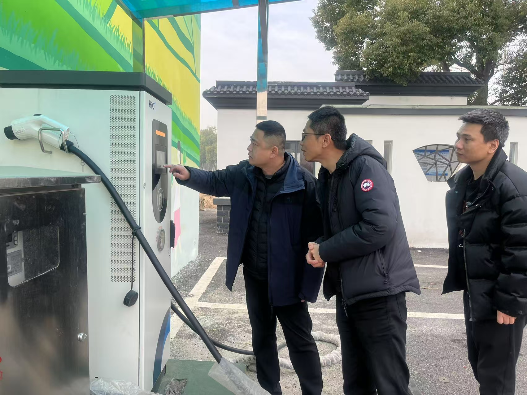 筑牢安全防線，確保充電無憂 城運公司開展節(jié)前安全檢查