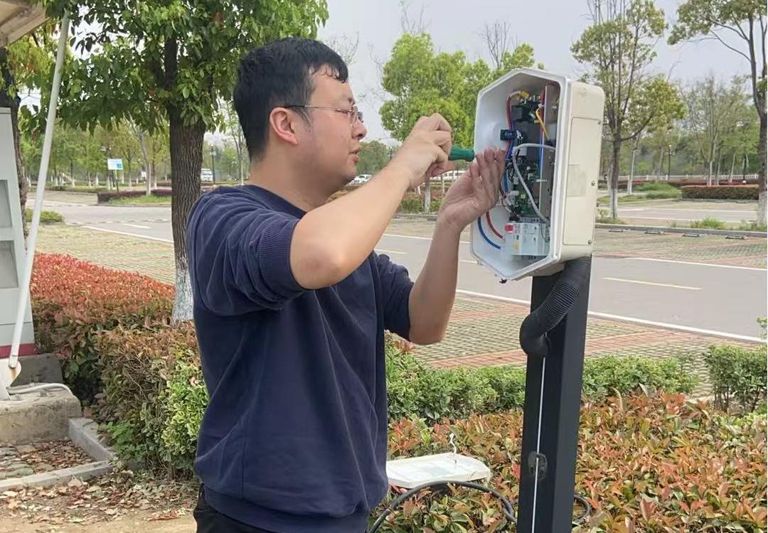 城運(yùn)公司開展充電站常態(tài)化巡查，保障市民綠色出行